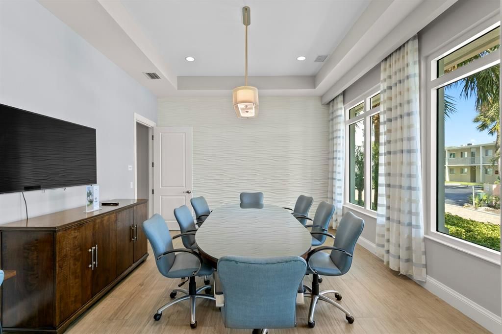 For Sale: $995,000 (2 beds, 2 baths, 1711 Square Feet)