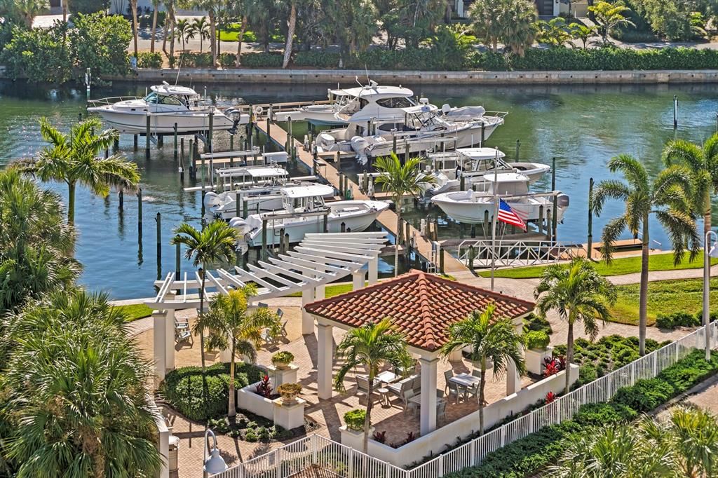 For Sale: $995,000 (2 beds, 2 baths, 1711 Square Feet)