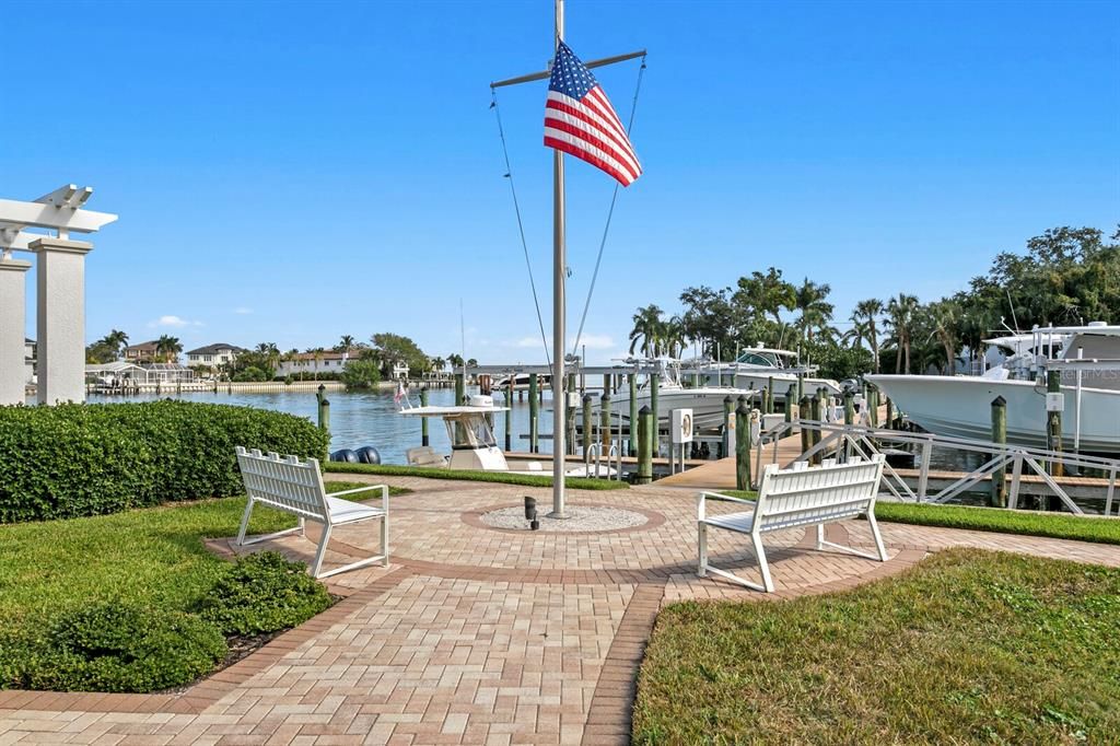 For Sale: $995,000 (2 beds, 2 baths, 1711 Square Feet)