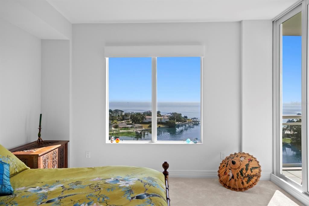 For Sale: $995,000 (2 beds, 2 baths, 1711 Square Feet)