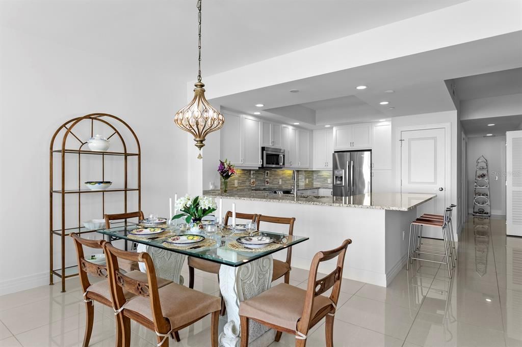 For Sale: $995,000 (2 beds, 2 baths, 1711 Square Feet)