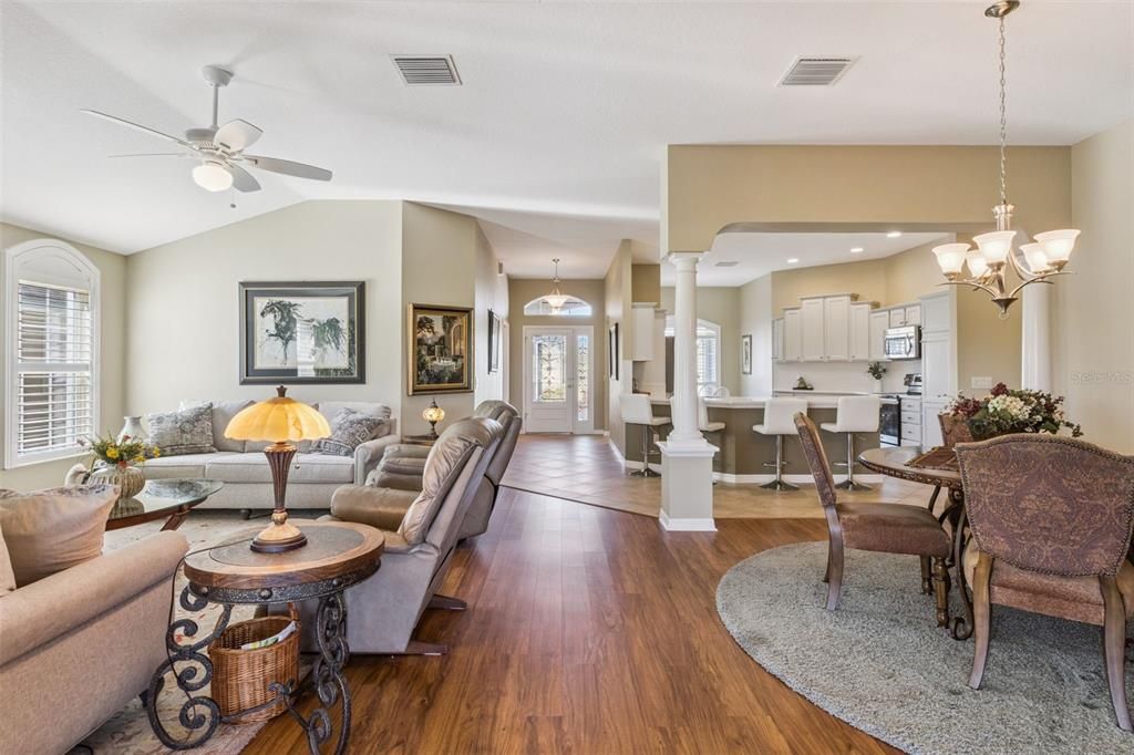 На продажу: $875,000 (3 спален, 2 ванн, 1956 Квадратных фут)