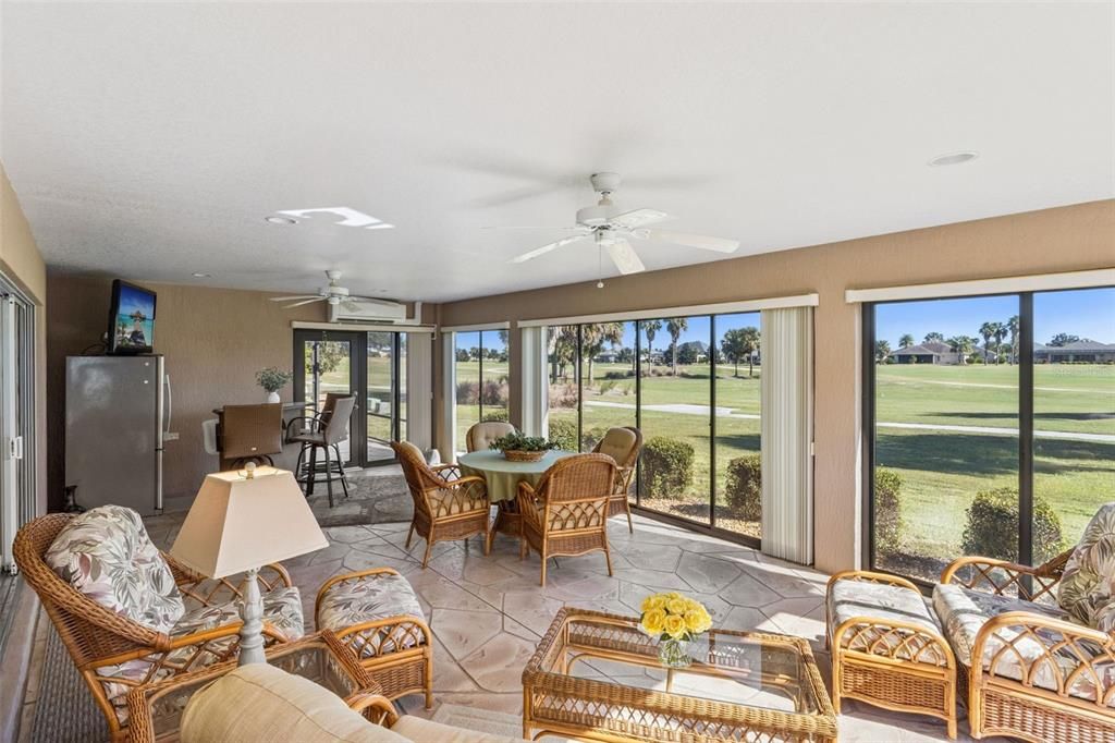 На продажу: $875,000 (3 спален, 2 ванн, 1956 Квадратных фут)