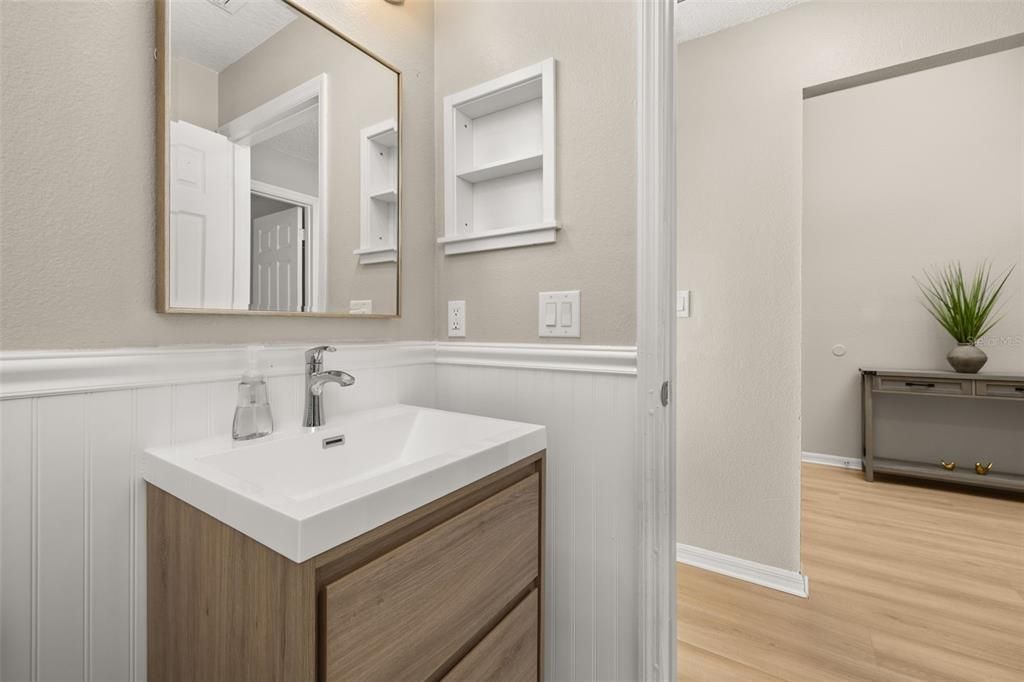 Active With Contract: $365,000 (4 beds, 2 baths, 1677 Square Feet)