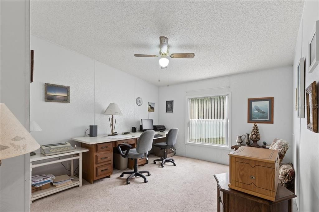 待售: $254,900 (4 贝兹, 2 浴室, 2356 平方英尺)