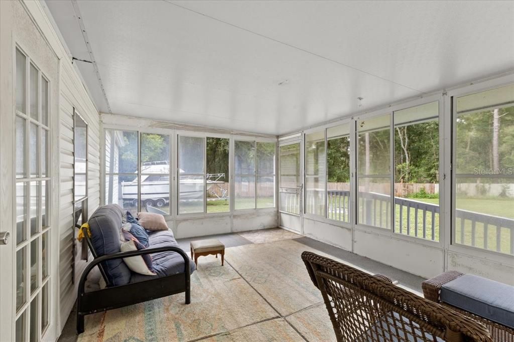 待售: $254,900 (4 贝兹, 2 浴室, 2356 平方英尺)