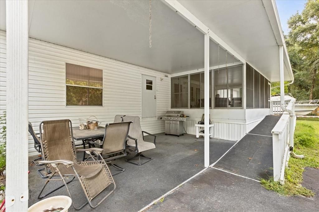 待售: $254,900 (4 贝兹, 2 浴室, 2356 平方英尺)