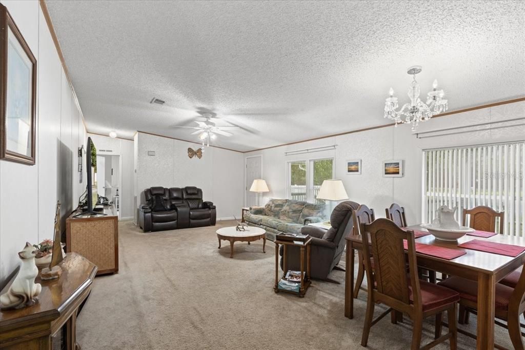 待售: $254,900 (4 贝兹, 2 浴室, 2356 平方英尺)