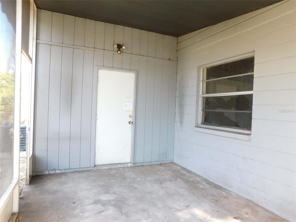 For Sale: $152,500 (3 beds, 1 baths, 1022 Square Feet)