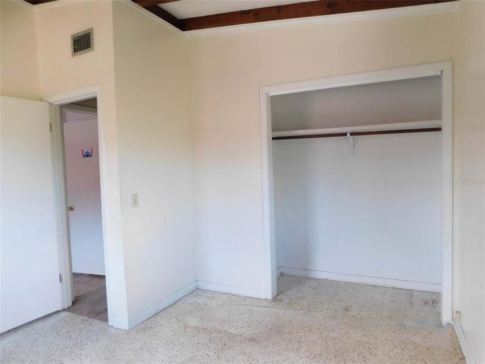 For Sale: $152,500 (3 beds, 1 baths, 1022 Square Feet)