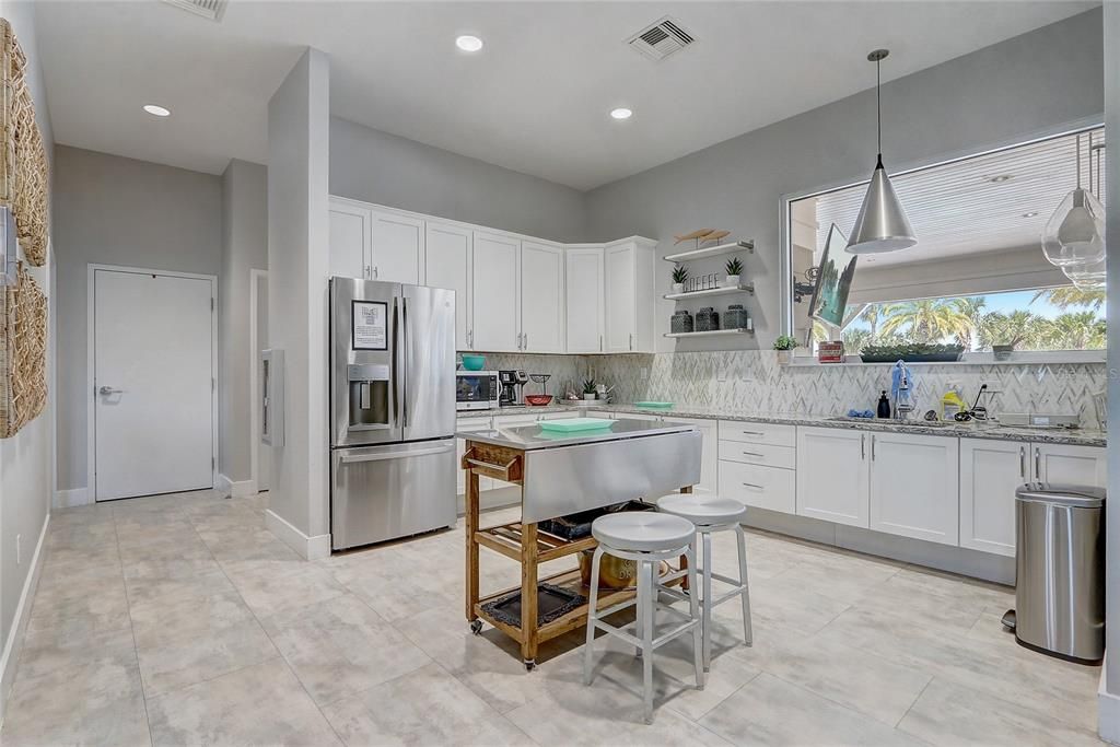 For Sale: $357,990 (3 beds, 2 baths, 1844 Square Feet)