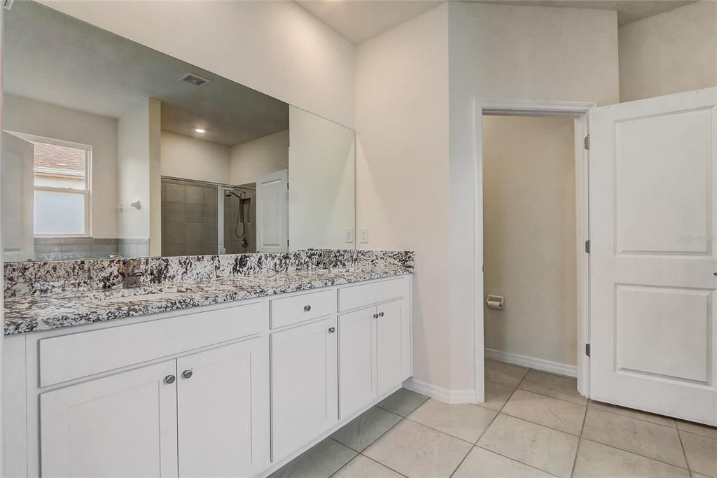 For Sale: $357,990 (3 beds, 2 baths, 1844 Square Feet)