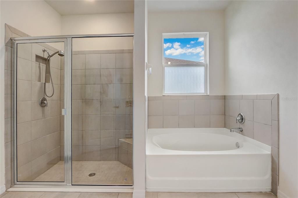 For Sale: $357,990 (3 beds, 2 baths, 1844 Square Feet)