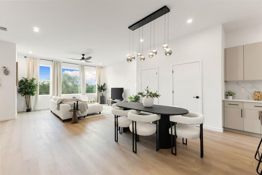 En Venta: $835,000 (3 camas, 3 baños, 2280 Pies cuadrados)