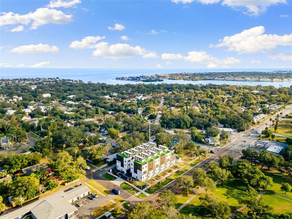 En Venta: $835,000 (3 camas, 3 baños, 2280 Pies cuadrados)