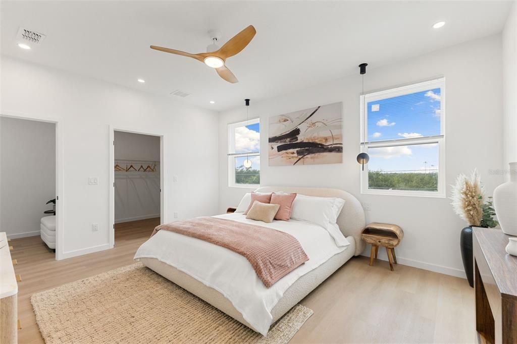 En Venta: $835,000 (3 camas, 3 baños, 2280 Pies cuadrados)