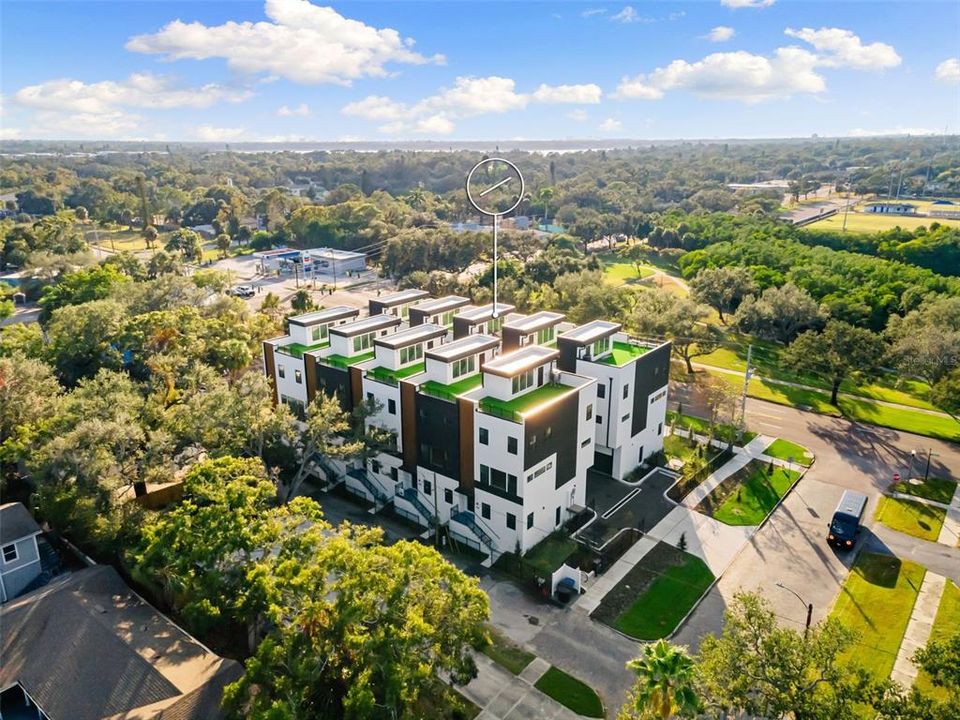 En Venta: $835,000 (3 camas, 3 baños, 2280 Pies cuadrados)