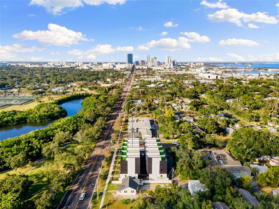 En Venta: $835,000 (3 camas, 3 baños, 2280 Pies cuadrados)