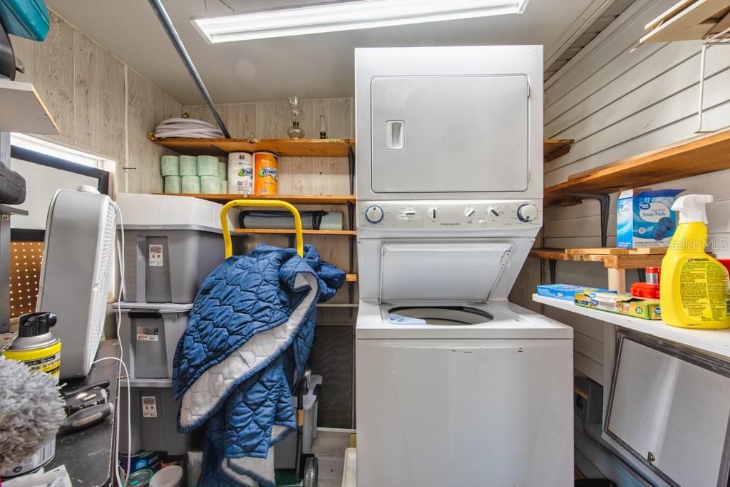 待售: $65,000 (1 贝兹, 1 浴室, 432 平方英尺)