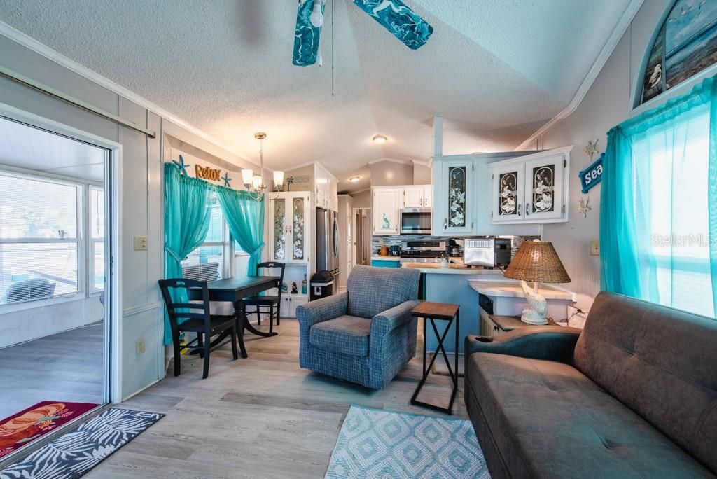 待售: $65,000 (1 贝兹, 1 浴室, 432 平方英尺)