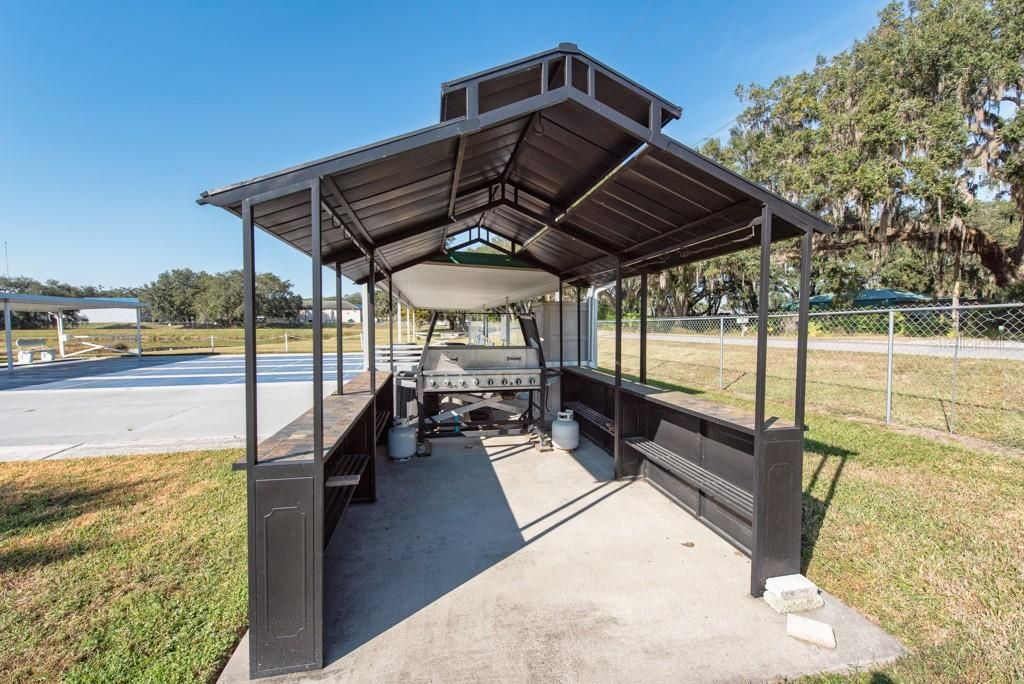 待售: $65,000 (1 贝兹, 1 浴室, 432 平方英尺)