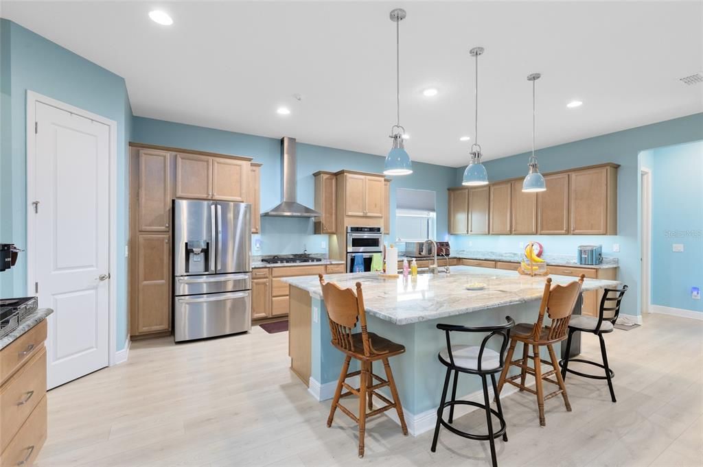 В аренду: $4,000 (5 спален, 3 ванн, 3599 Квадратных фут)