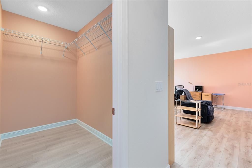 В аренду: $4,000 (5 спален, 3 ванн, 3599 Квадратных фут)