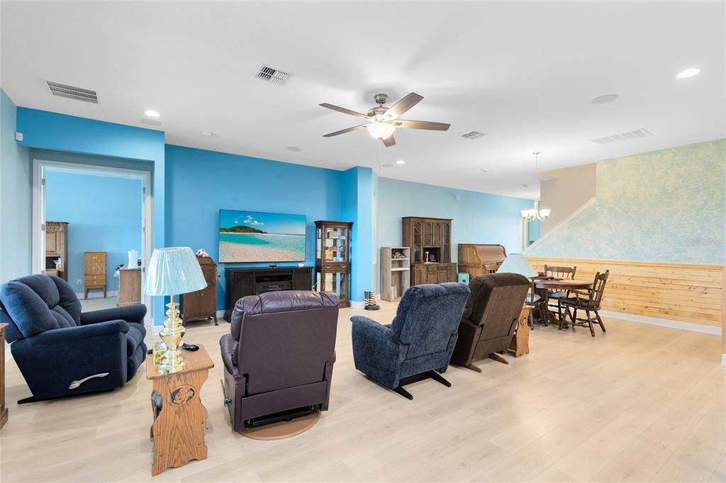 В аренду: $4,000 (5 спален, 3 ванн, 3599 Квадратных фут)