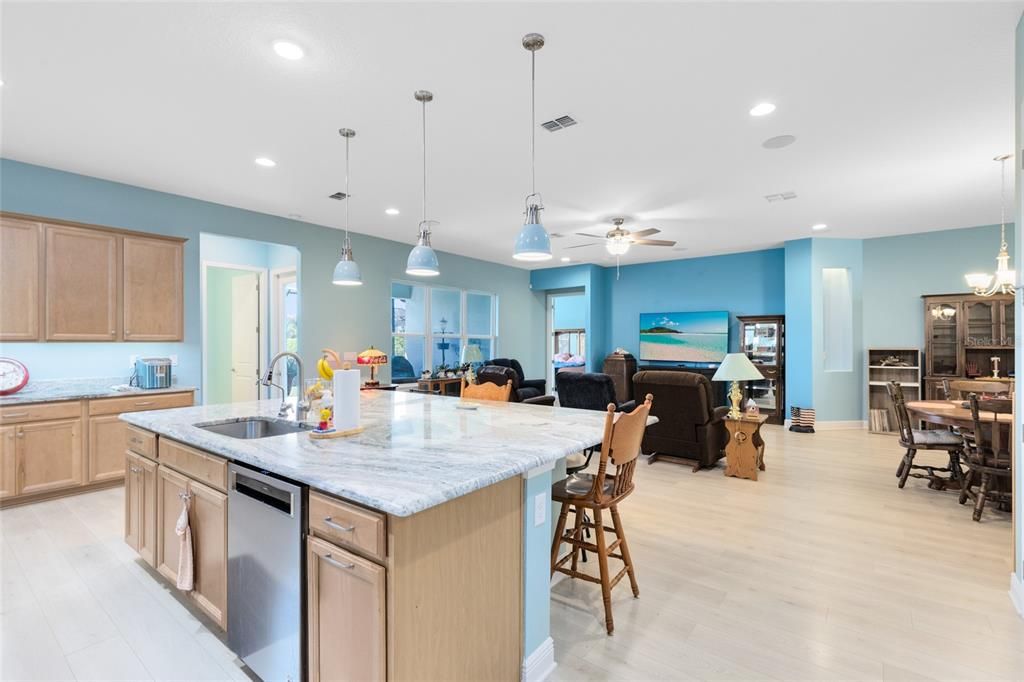 В аренду: $4,000 (5 спален, 3 ванн, 3599 Квадратных фут)