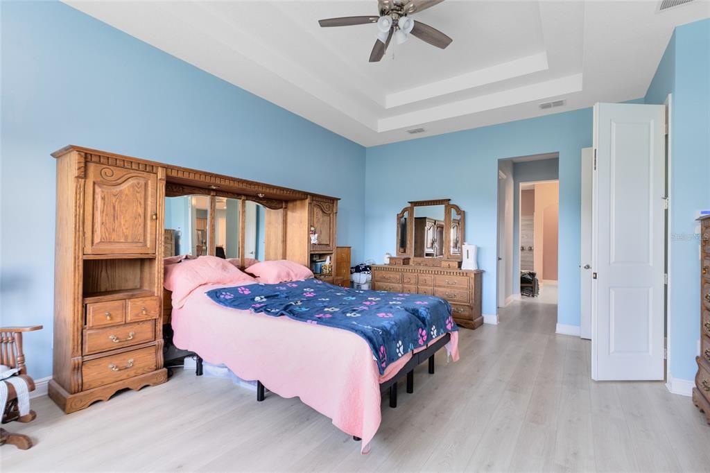 В аренду: $4,000 (5 спален, 3 ванн, 3599 Квадратных фут)