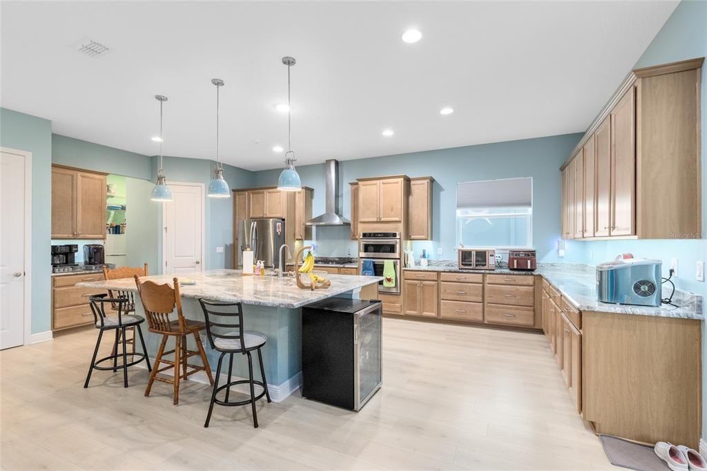 В аренду: $4,000 (5 спален, 3 ванн, 3599 Квадратных фут)