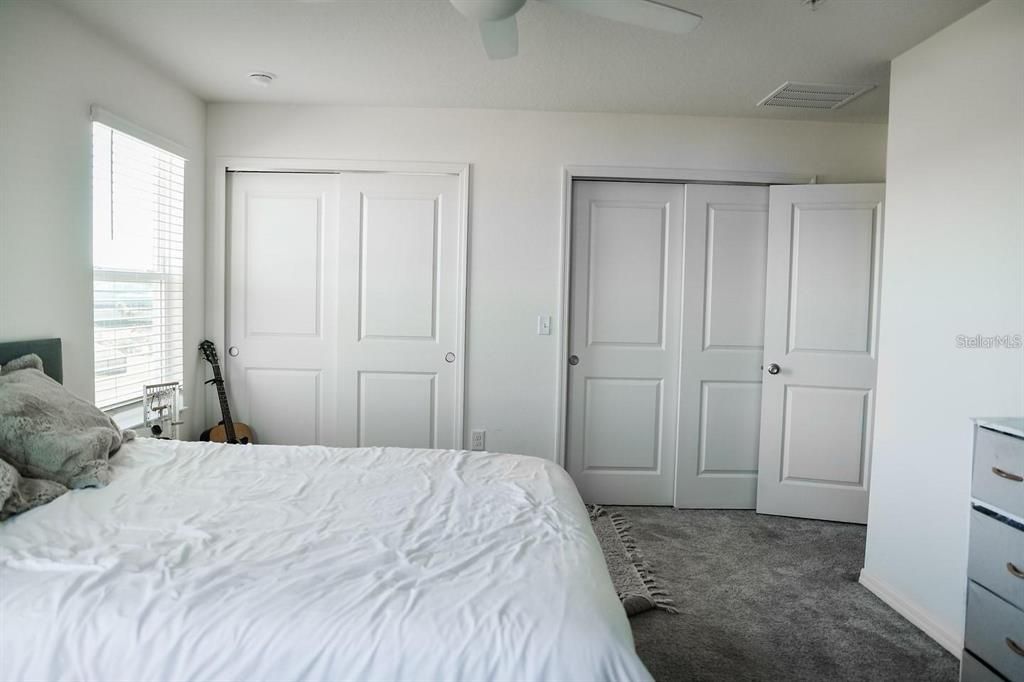 En Venta: $359,900 (3 camas, 3 baños, 1479 Pies cuadrados)