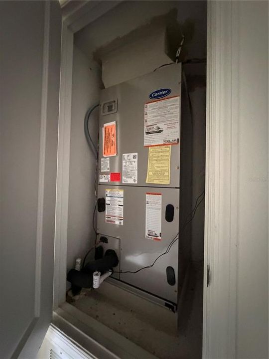 En Venta: $359,900 (3 camas, 3 baños, 1479 Pies cuadrados)