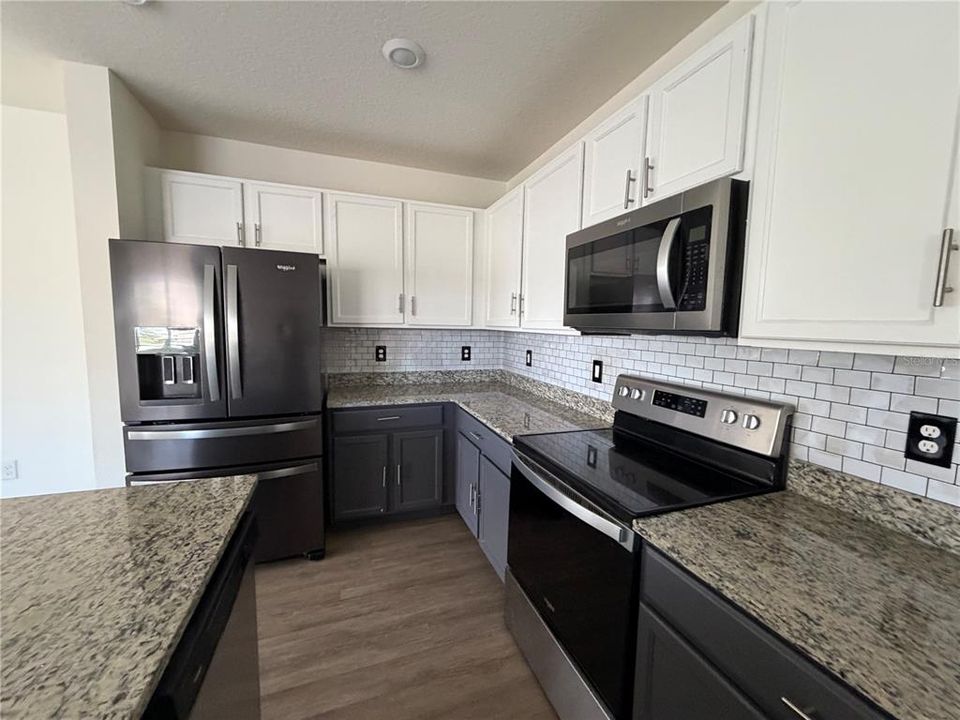 En Venta: $359,900 (3 camas, 3 baños, 1479 Pies cuadrados)