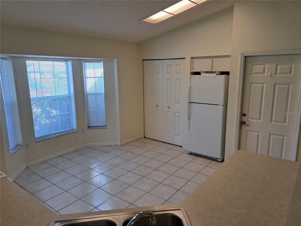 En Venta: $240,000 (3 camas, 2 baños, 1320 Pies cuadrados)