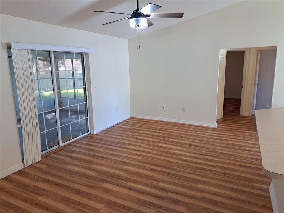 En Venta: $240,000 (3 camas, 2 baños, 1320 Pies cuadrados)