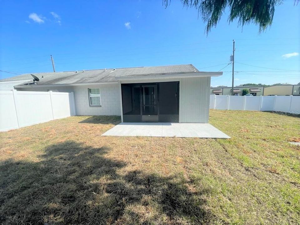 For Rent: $1,800 (2 beds, 1 baths, 840 Square Feet)