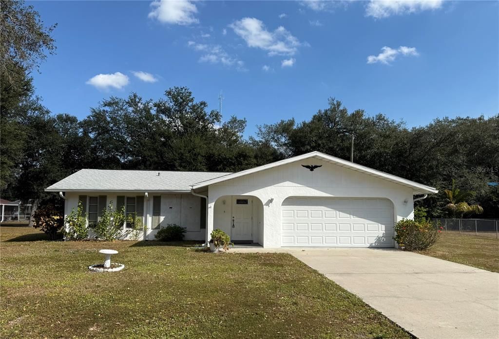 Active With Contract: $199,900 (2 beds, 2 baths, 1370 Square Feet)