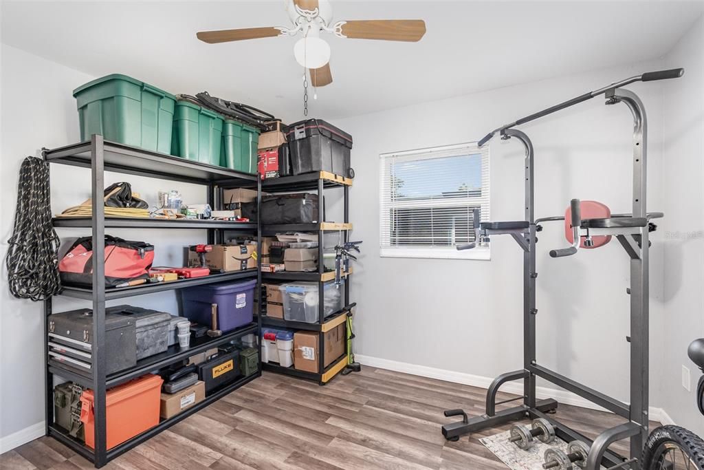 待售: $250,000 (2 贝兹, 1 浴室, 851 平方英尺)