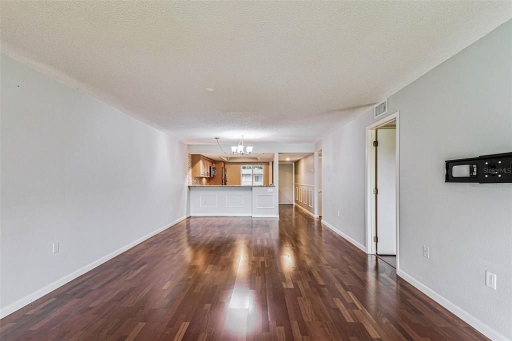 For Rent: $1,695 (2 beds, 2 baths, 1094 Square Feet)