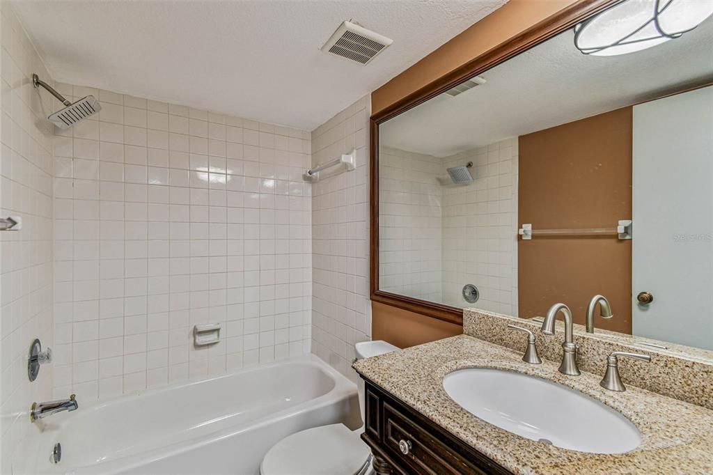 For Rent: $1,695 (2 beds, 2 baths, 1094 Square Feet)