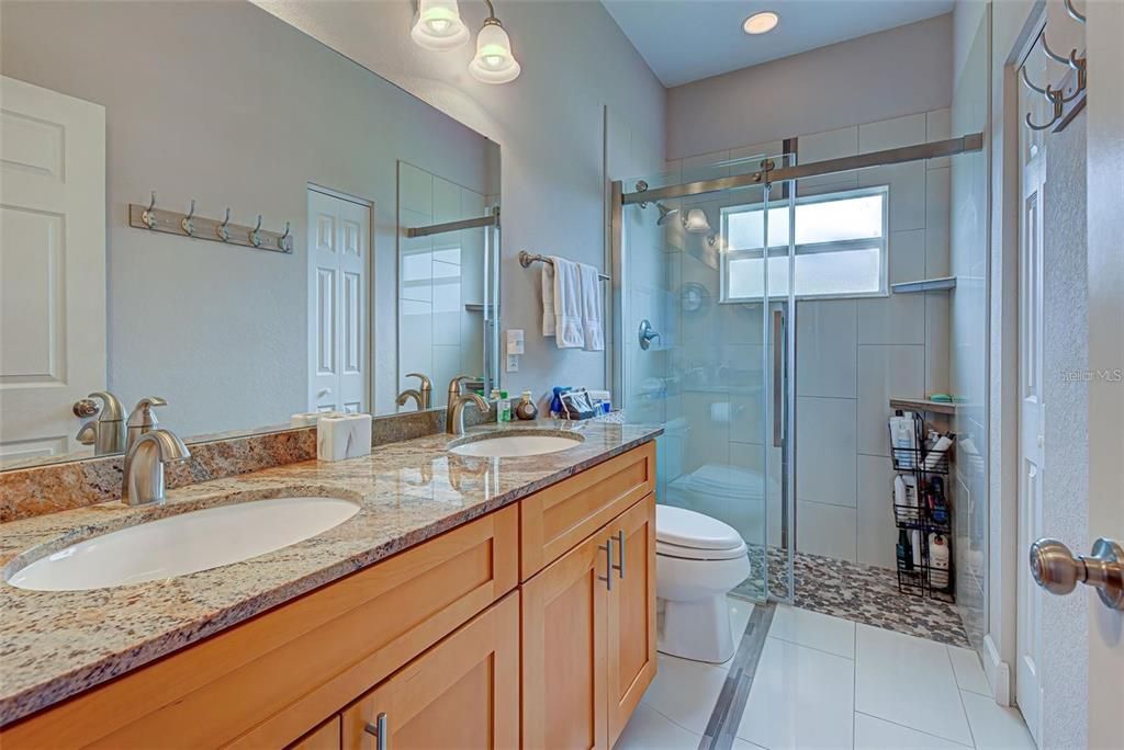 For Sale: $499,000 (3 beds, 2 baths, 1771 Square Feet)