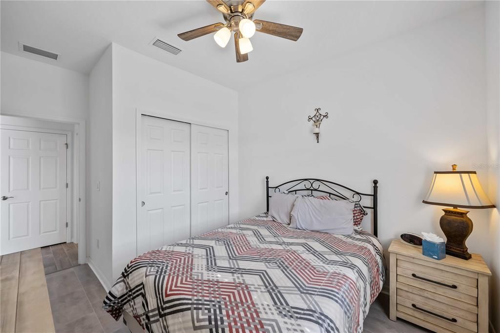 For Sale: $404,700 (2 beds, 2 baths, 1627 Square Feet)