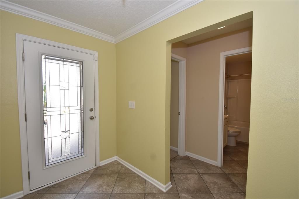 For Sale: $385,000 (3 beds, 2 baths, 2041 Square Feet)