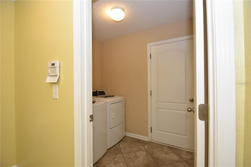 For Sale: $385,000 (3 beds, 2 baths, 2041 Square Feet)