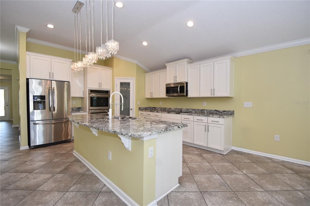 For Sale: $385,000 (3 beds, 2 baths, 2041 Square Feet)