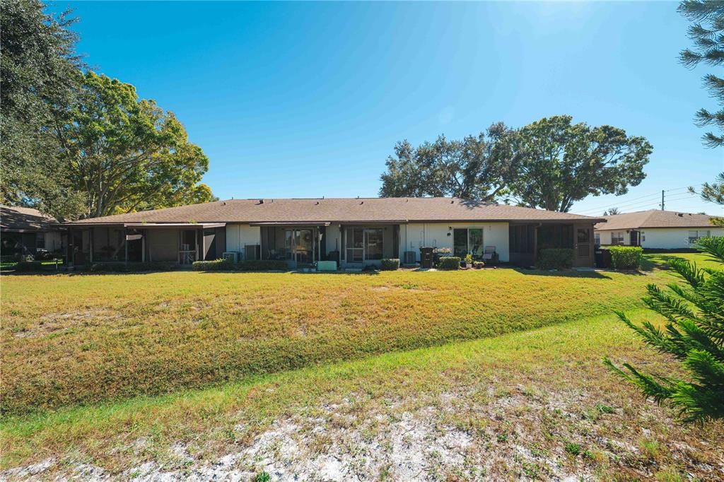 На продажу: $147,900 (1 спален, 1 ванн, 593 Квадратных фут)