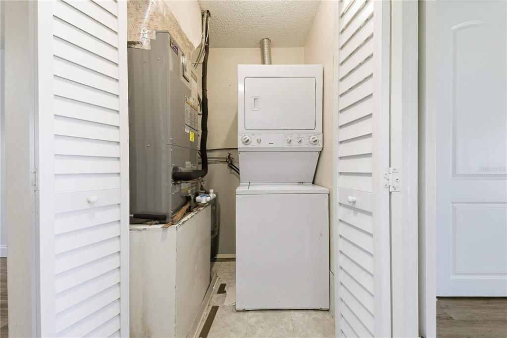 На продажу: $147,900 (1 спален, 1 ванн, 593 Квадратных фут)