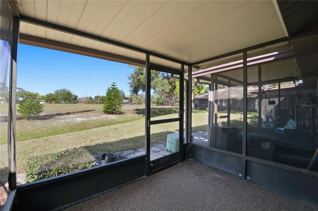 На продажу: $147,900 (1 спален, 1 ванн, 593 Квадратных фут)