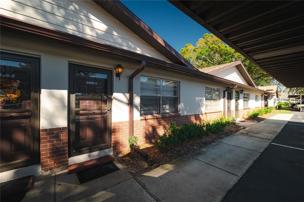 На продажу: $147,900 (1 спален, 1 ванн, 593 Квадратных фут)